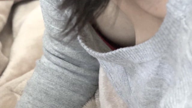 【ベビマ】ロリ若妻の胸チラ・乳首チラ!旦那さんうらやま・・・