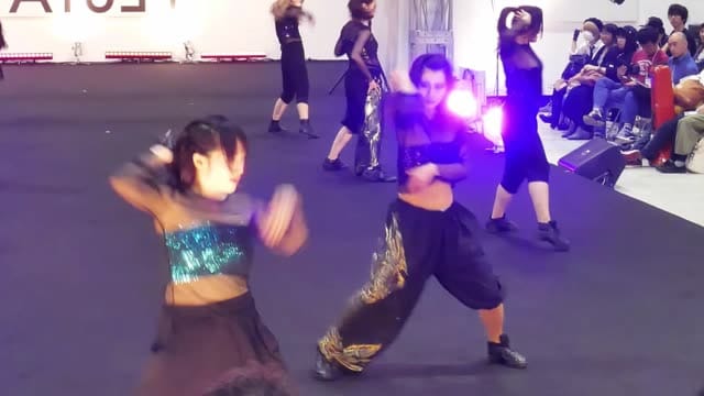 【ライブ配信】美少女のポロリ瞬間