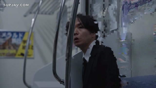 【鉄道】最終電車胸チラ柏木こなつが過激！