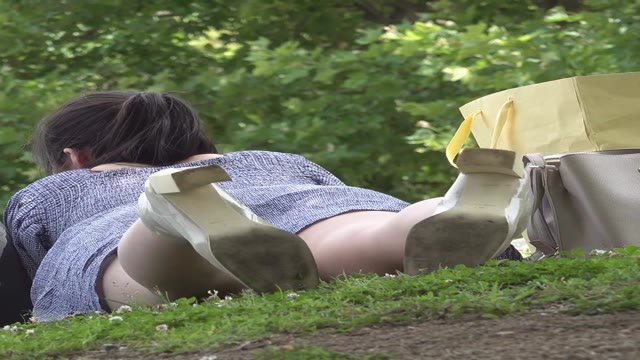 peeping up my skirt 4